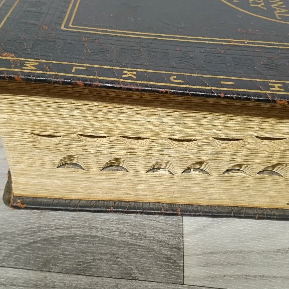 Vtg Webster's New International Dictionary, 1909 India Paper Ed Printed 1927